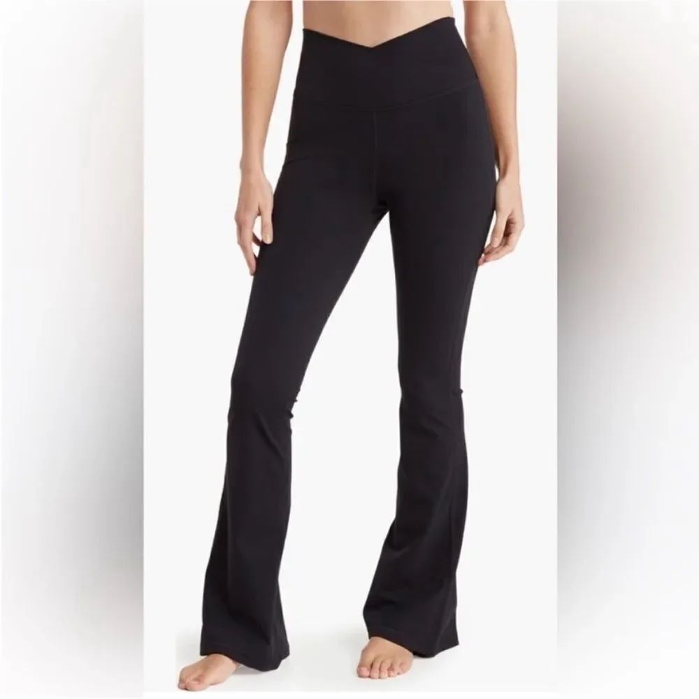 90 Degree by Reflex NWT Superflex Madison
Crossover Flared Leggings Black Small